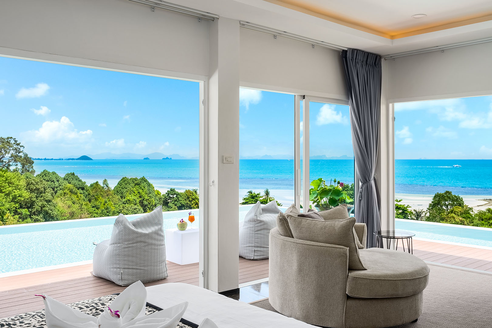 Substantial 9 Bedroom Seaview Pool Villa in Bang Makham for sale