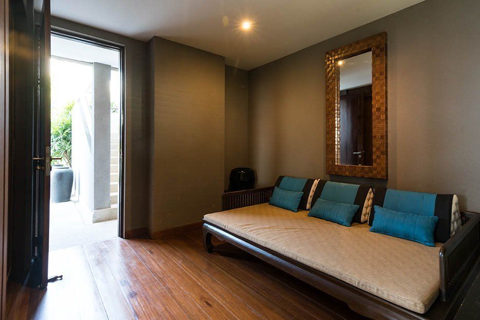Suralai Villa - Modern Thai 6 Bedroom Seaview Pool Villa in Bophut for sale