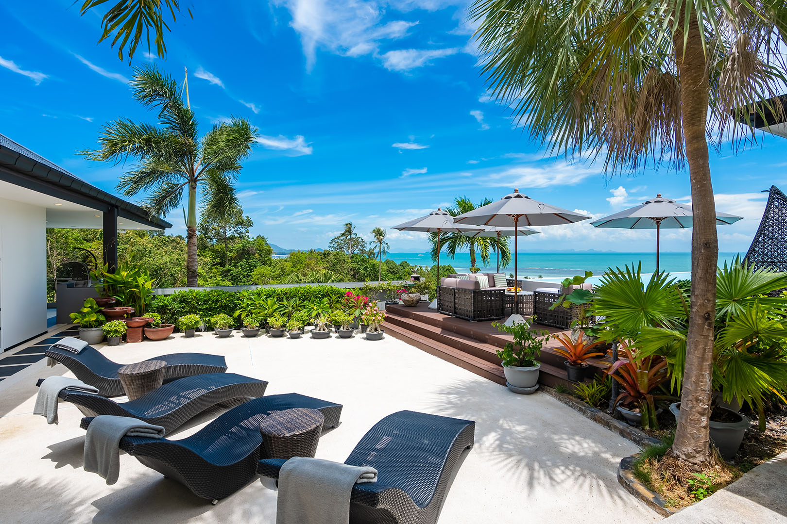 Substantial 9 Bedroom Seaview Pool Villa in Bang Makham for sale