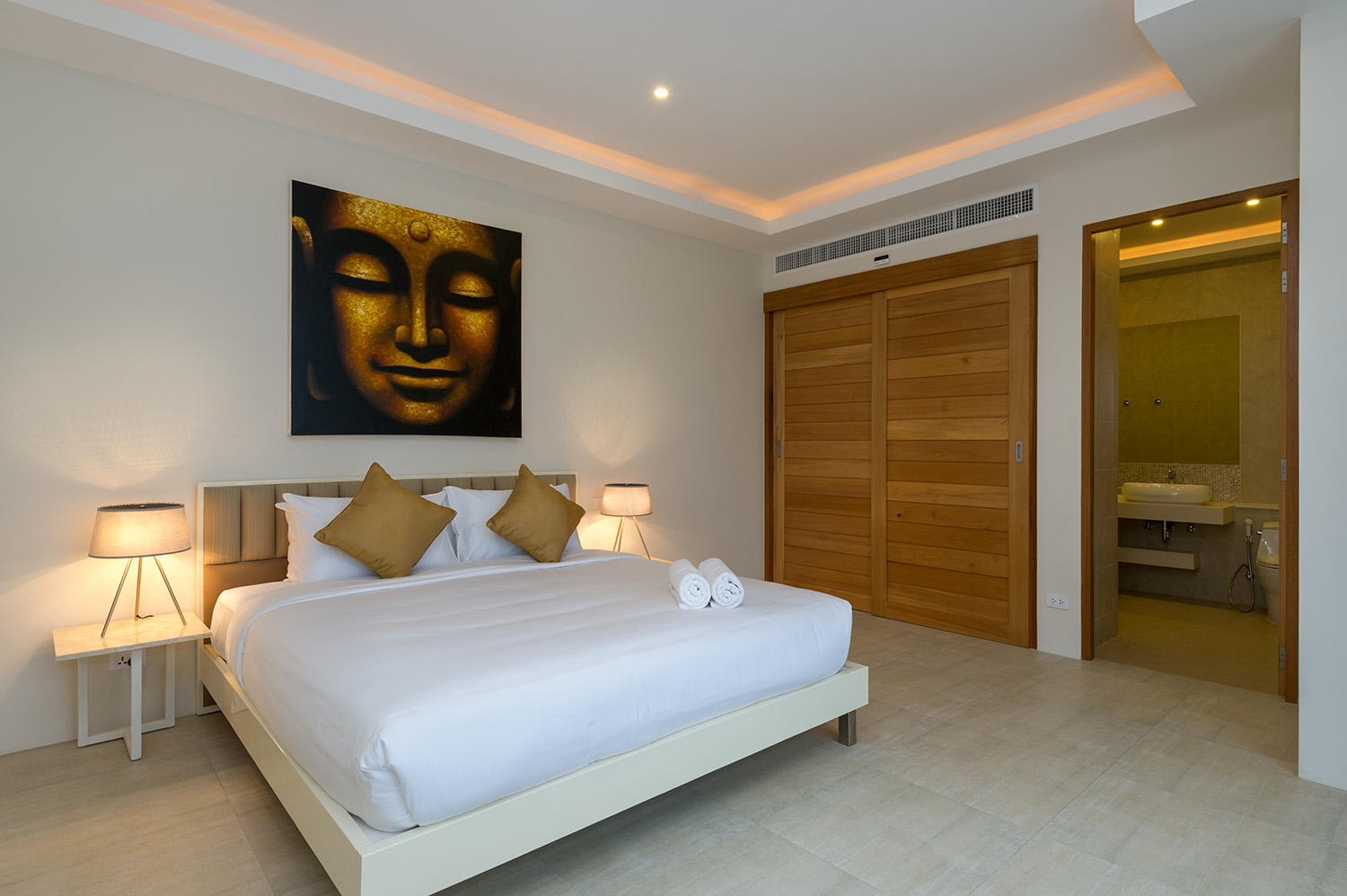 The Ridge Villa 7 – Beautiful 4 Bedroom Seaview Pool Villa in Plai Laem for sale