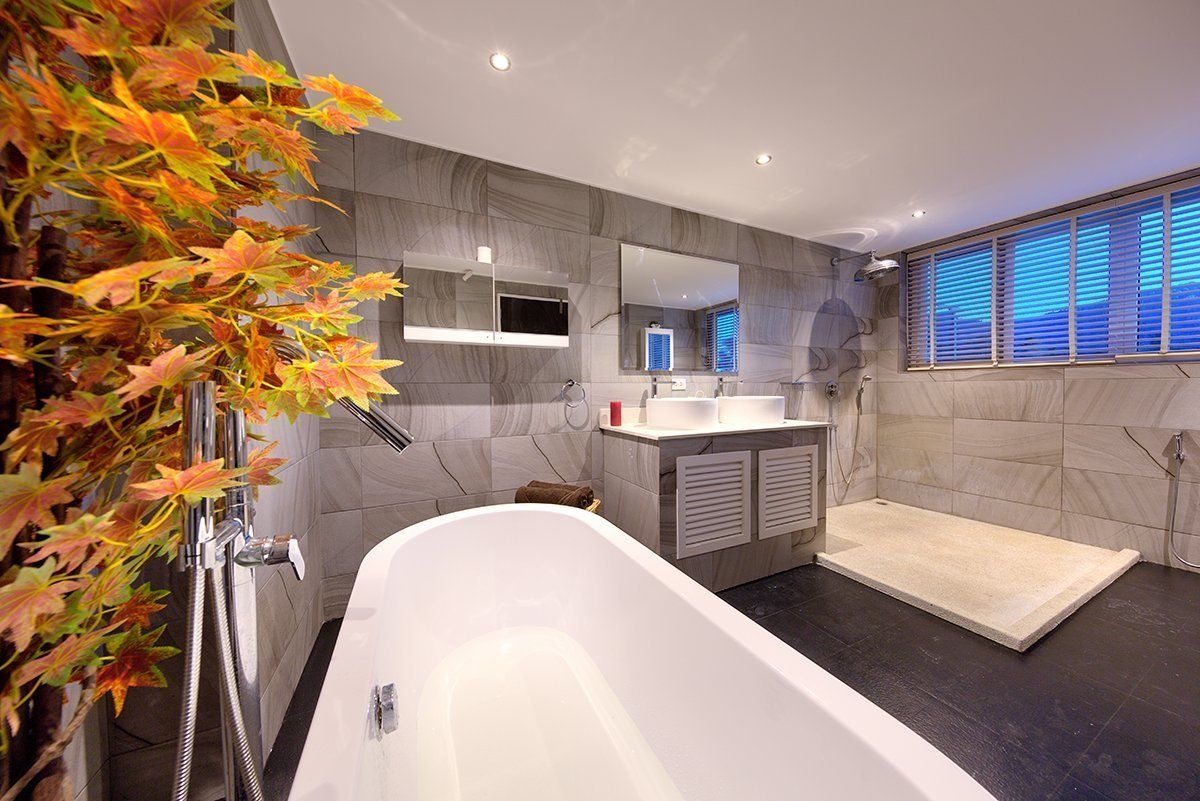 (SOLD) Villa White Lotus - Luxury 7 bedroom Seaview Villa in Maenam for sale