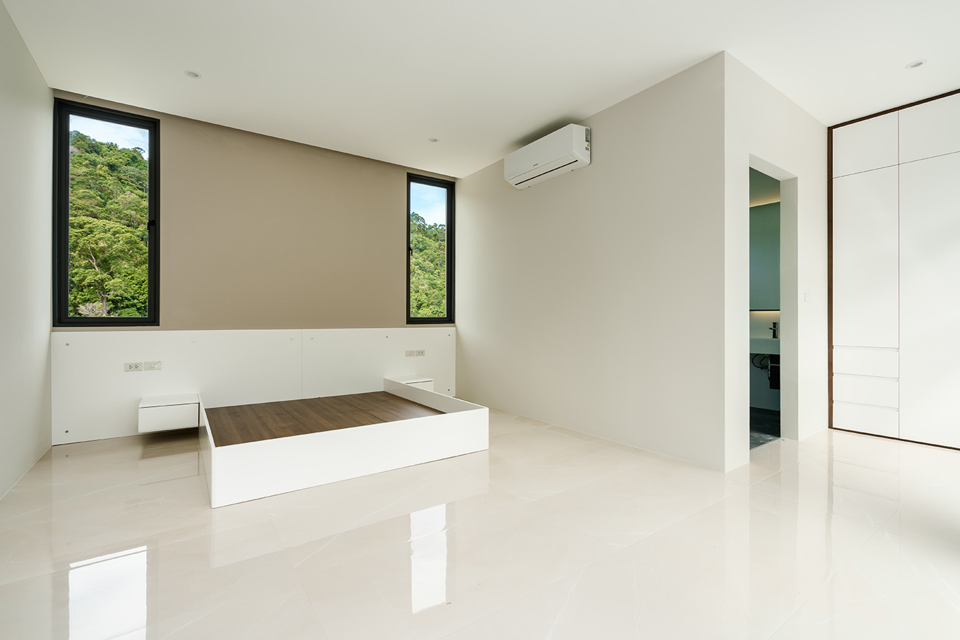 Brand-New 4 Bedroom Seaview Pool Villa in Bang Por for sale