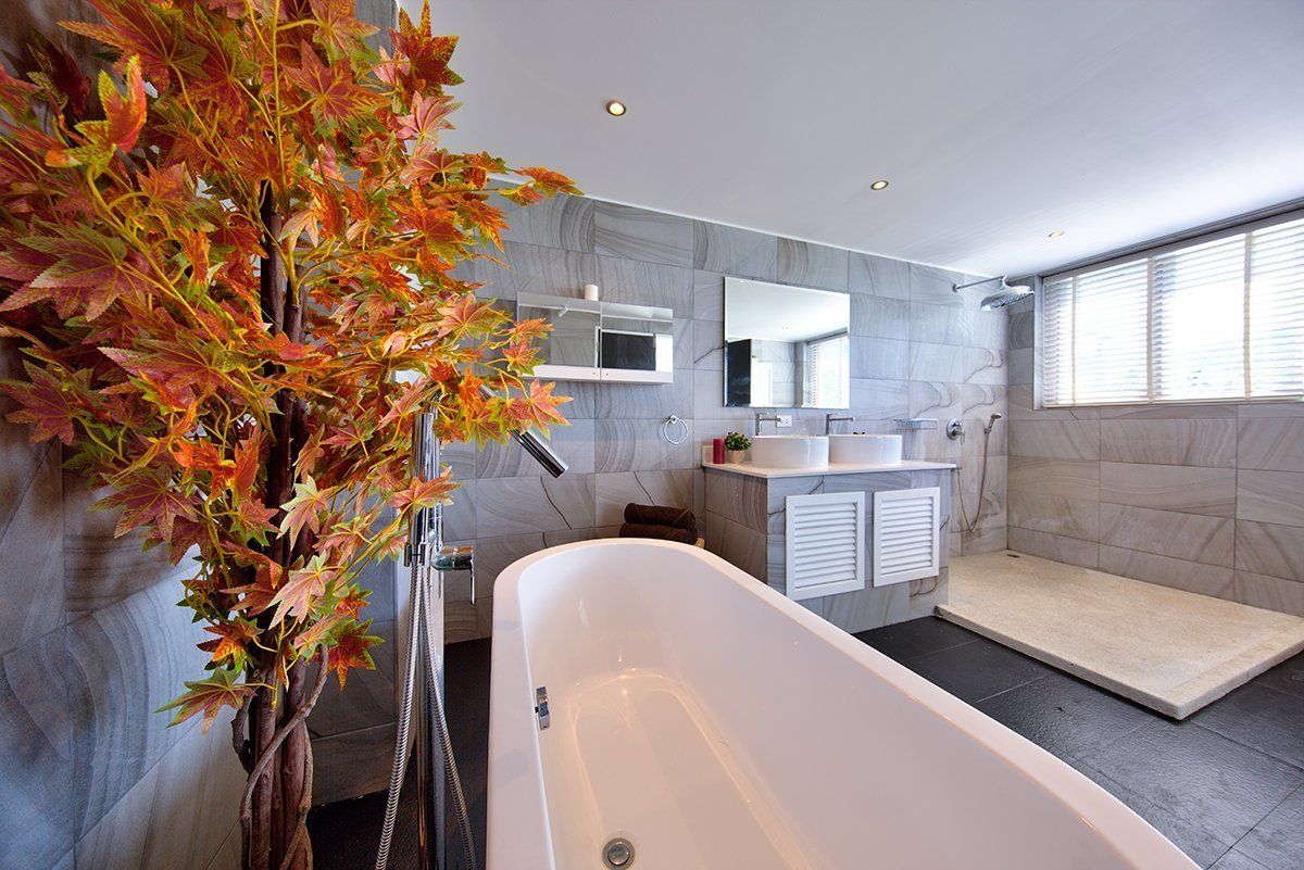 (SOLD) Villa White Lotus - Luxury 7 bedroom Seaview Villa in Maenam for sale