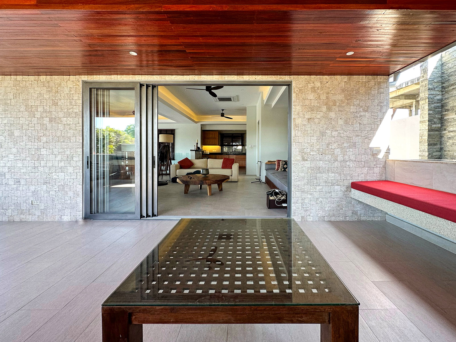 (PRICE REDUCED!) Contemporary 4 Bedroom Seaview Villa in Plai Laem for sale