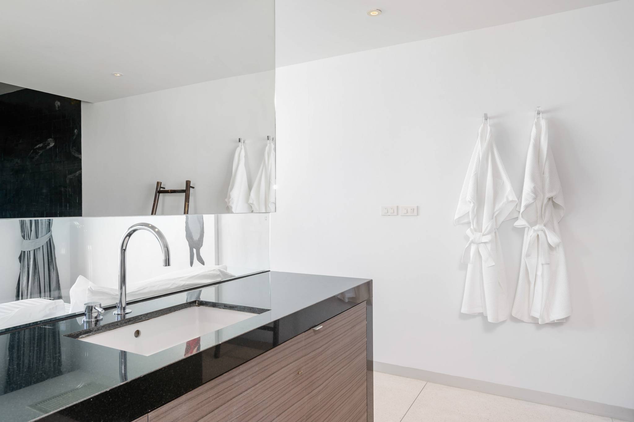 (SOLD) Luxury 1 Bedroom Seaview Apartment with Private Pool in 5* Resort for sale