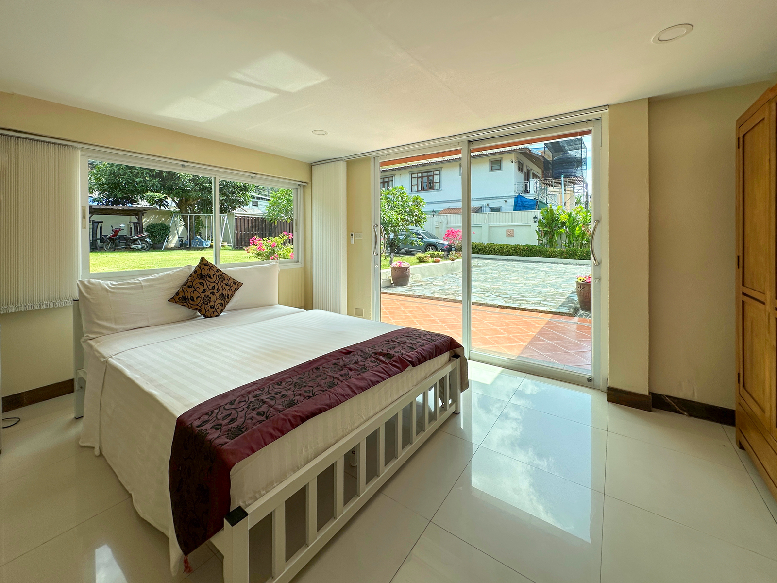 (PRICE REDUCED!) Rare Opportunity 9-Bedroom Beachfront Villa with Redevelopment Potential in Bangpor