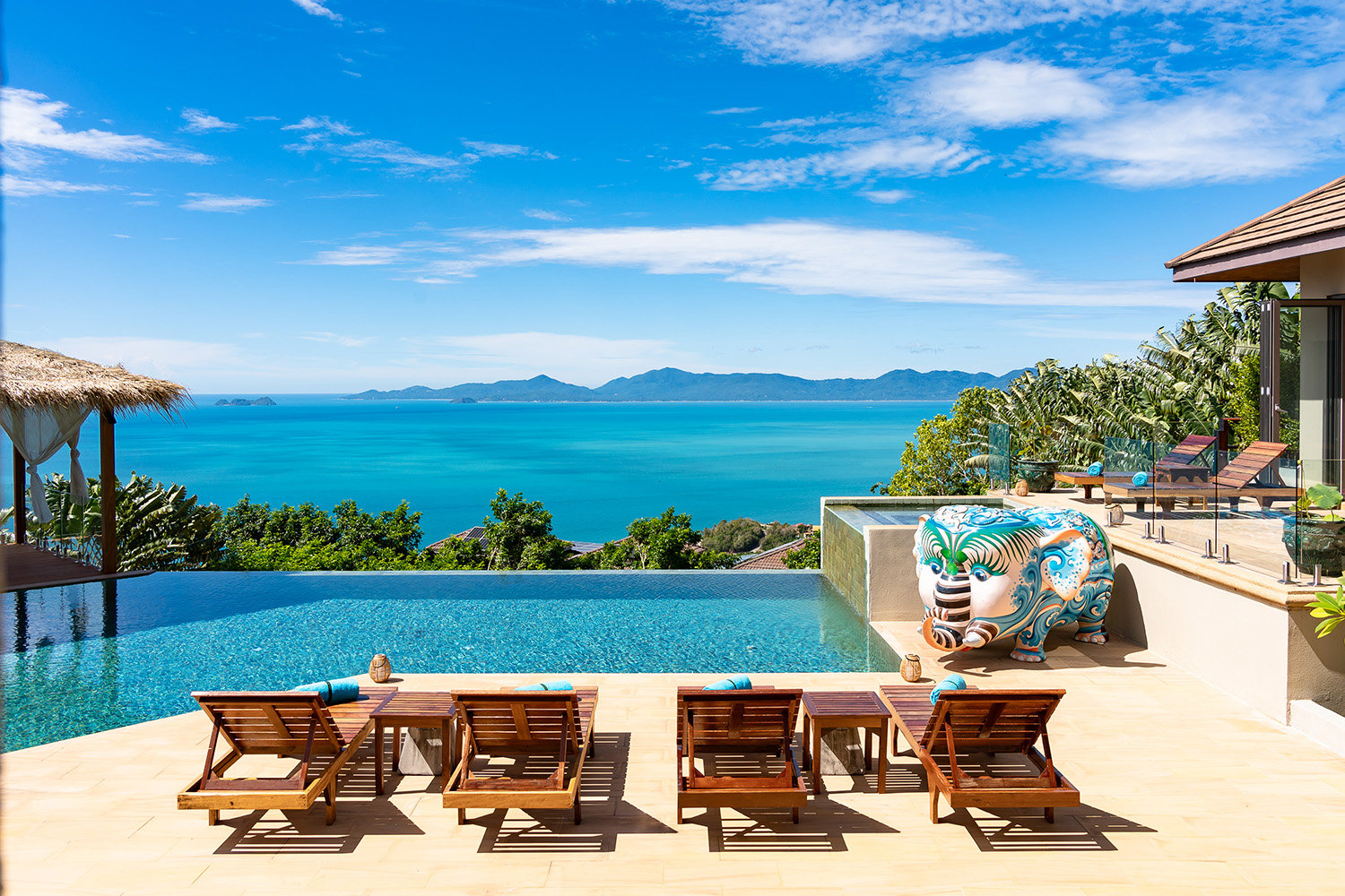 Baan Faa Sai – Renovated 5 Bedroom Seaview Pool Villa in Bangpor for Sale