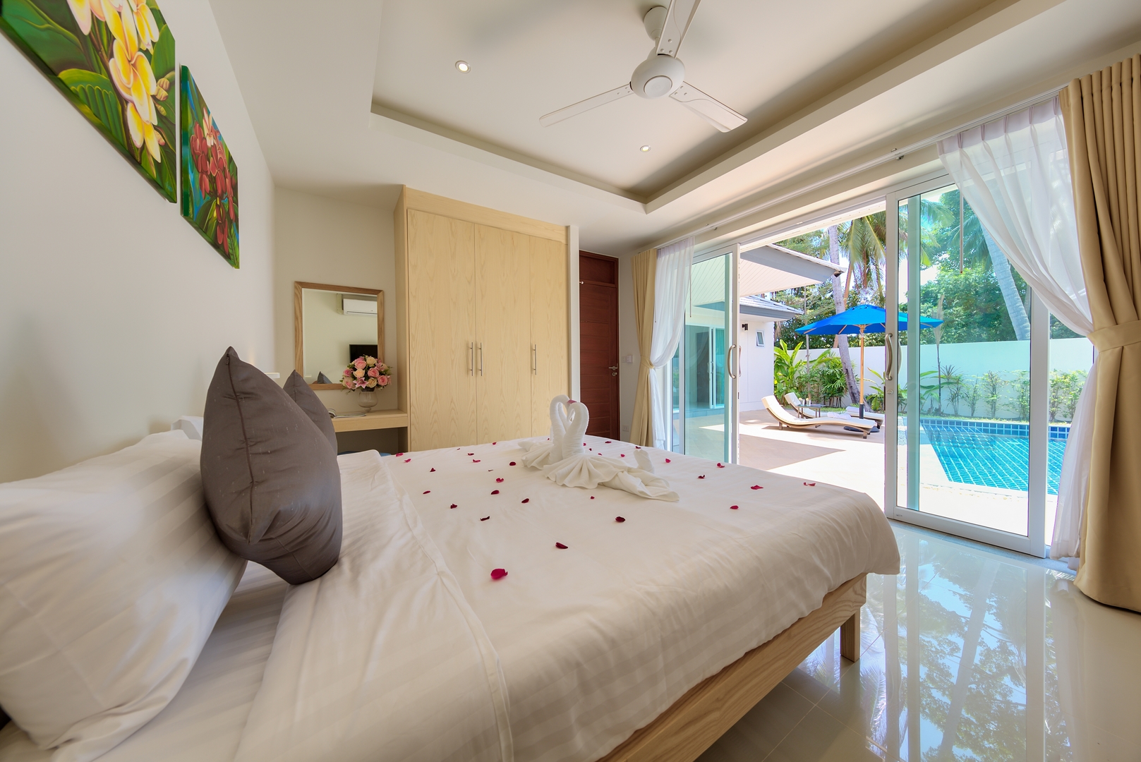 Beachside 2 Bedroom Garden Pool Villa in Lipa Noi for sale