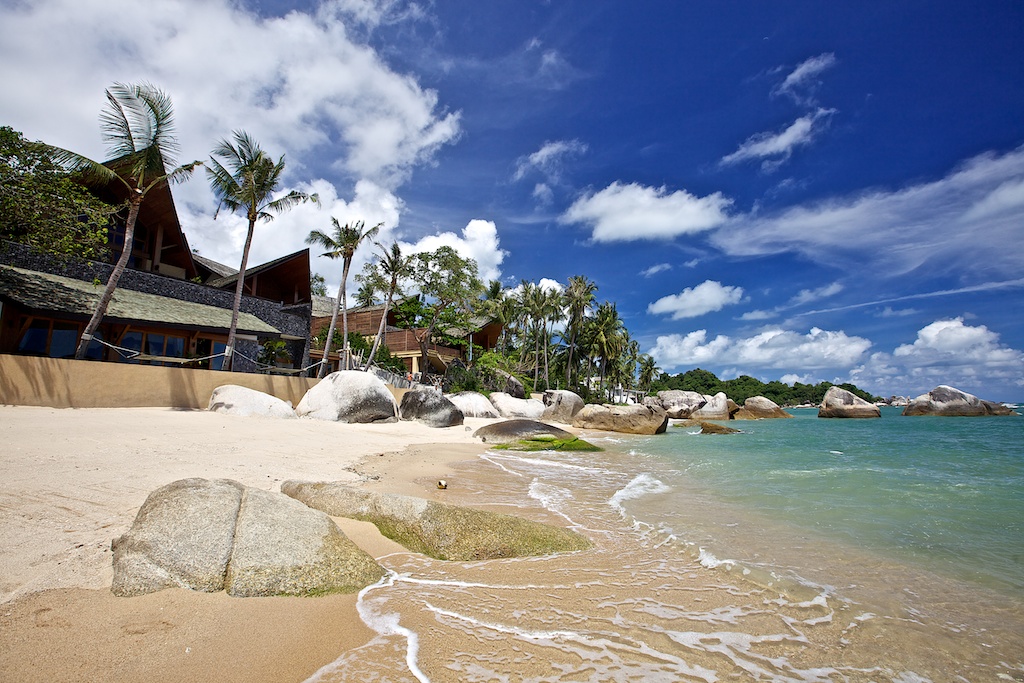 Unique beachfront villa Baan Hinta 