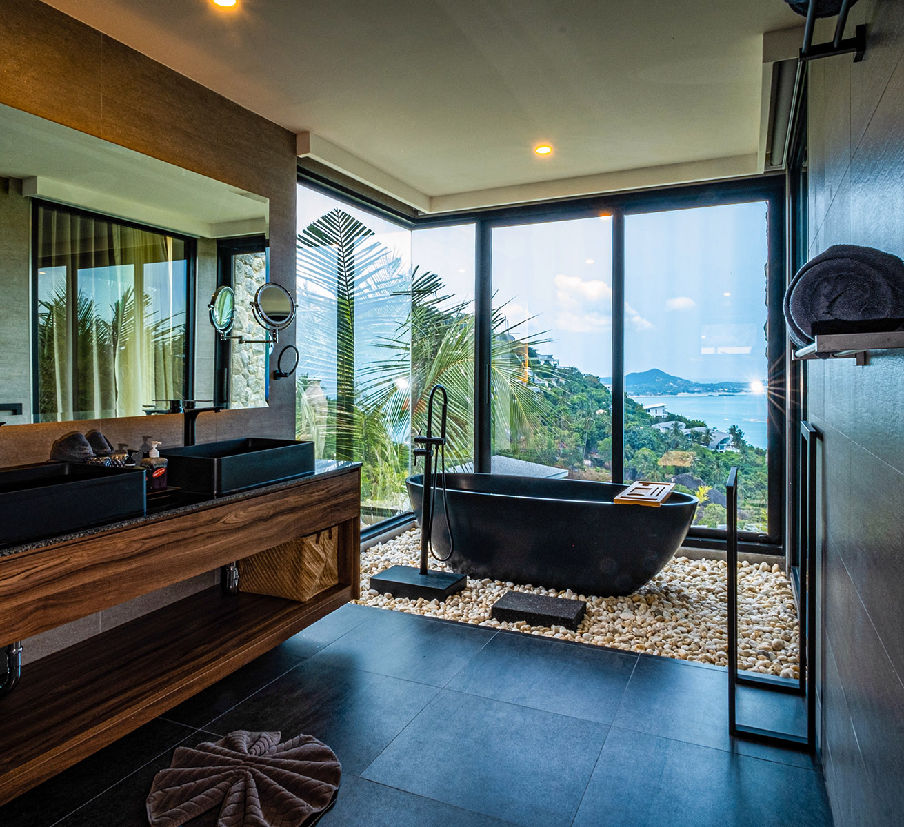 Keeree Tara Villa – Extraordinary 5 Bedroom Seaview Pool Villa in Chaweng Noi for sale