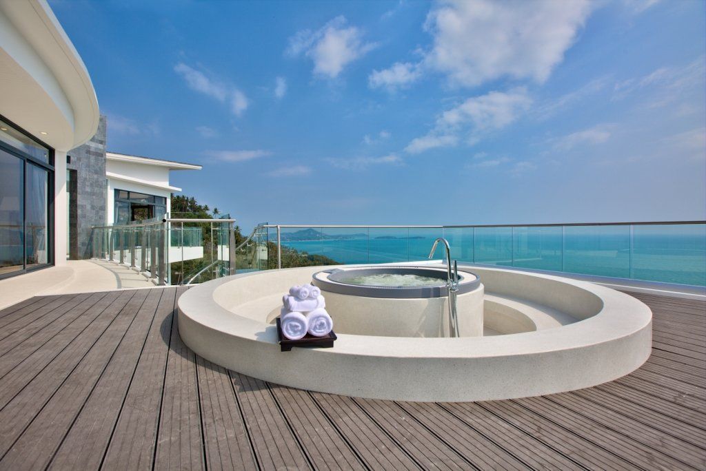 Villa Seawadee – Modern 4 Bedroom Seaview Pool Villa in Chaweng Noi for sale