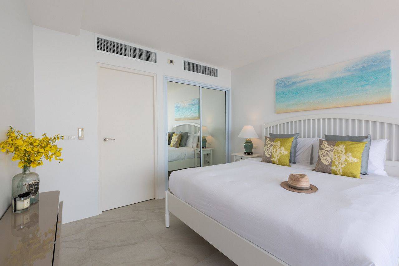 Villa Cilla - The Ultimate 5 Bedroom Luxury Beachfront Villa in Fishermen's Village for sale