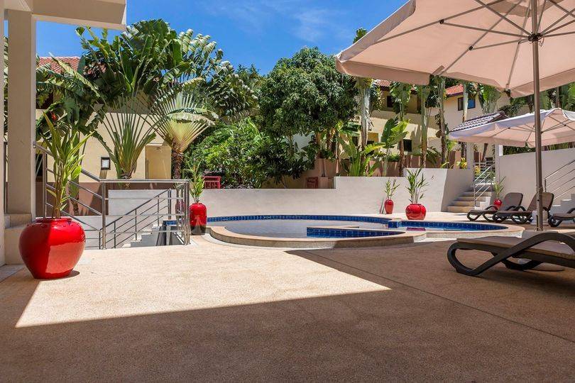 (SOLD) 11 Rooms apartment complex for sale in Chaweng Hills 