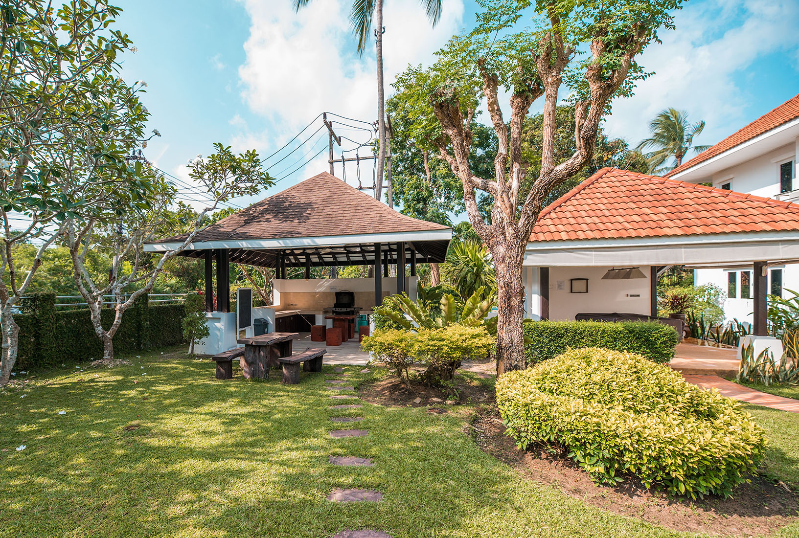Kalara Gardens – 2 Bedroom Townhouse with Communal Pool in Bangrak for sale: Kalara Gardens – 2 Bedroom Townhouse with Communal Pool in Bangrak for sale