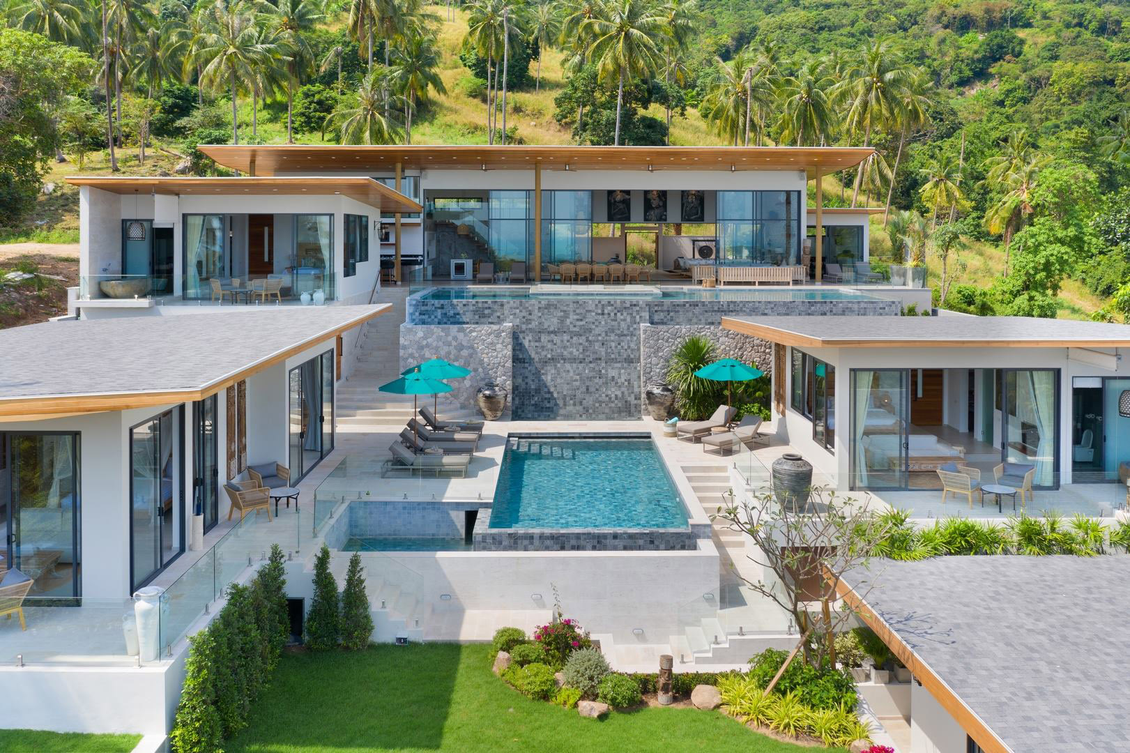 Villa Asi – Astonishing 6 Bedroom Seaview Pool Villa in Chaweng for sale