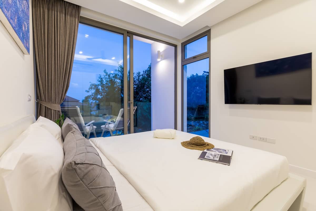 Trendy 4 Bedroom Seaview Pool Villa in Choeng Mon for sale