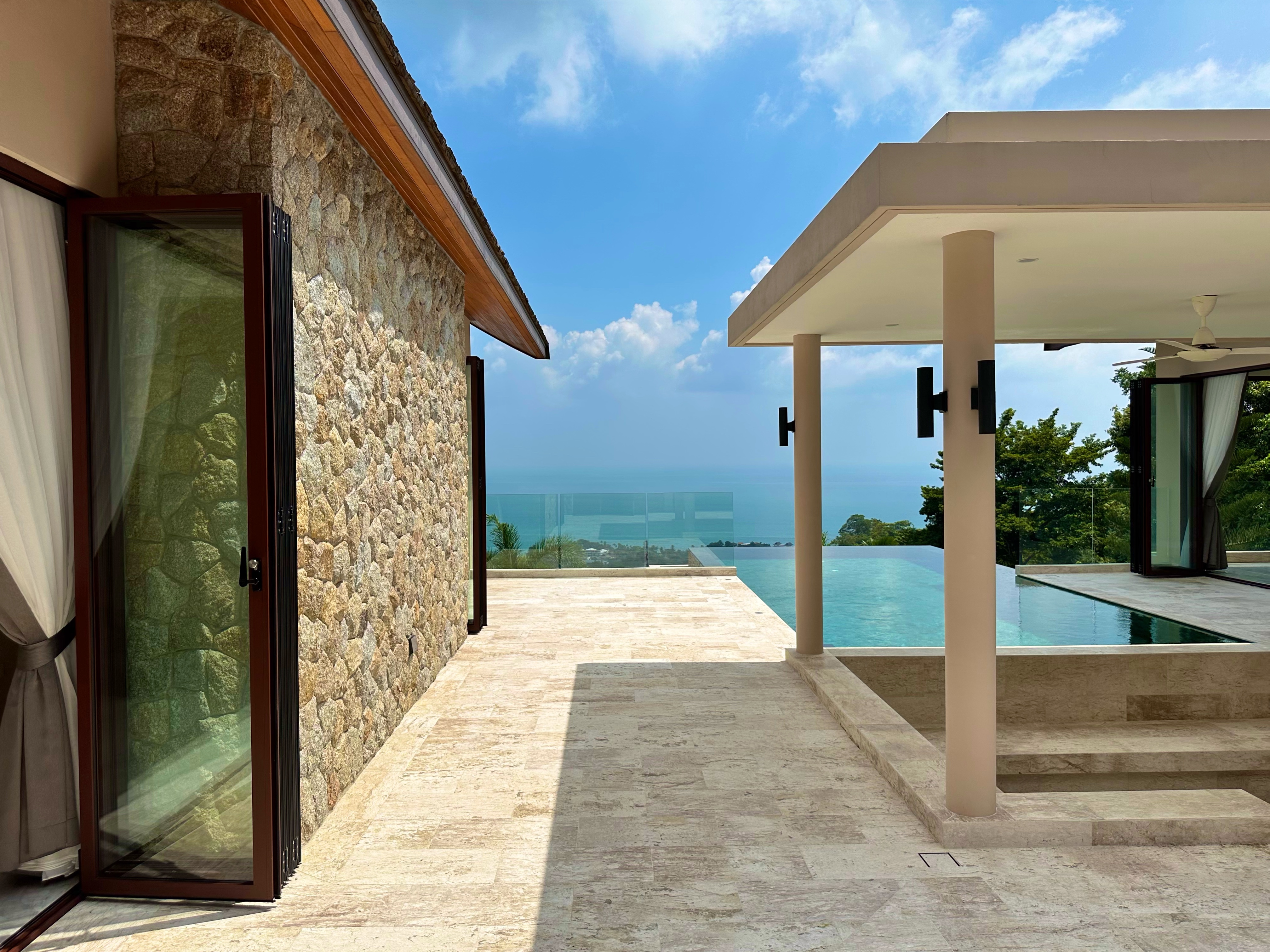 (SOLD) Villa Tujuh - Traditional Tropical 3 Bedroom Seaview Pool Villa in Chaweng Noi For Sale