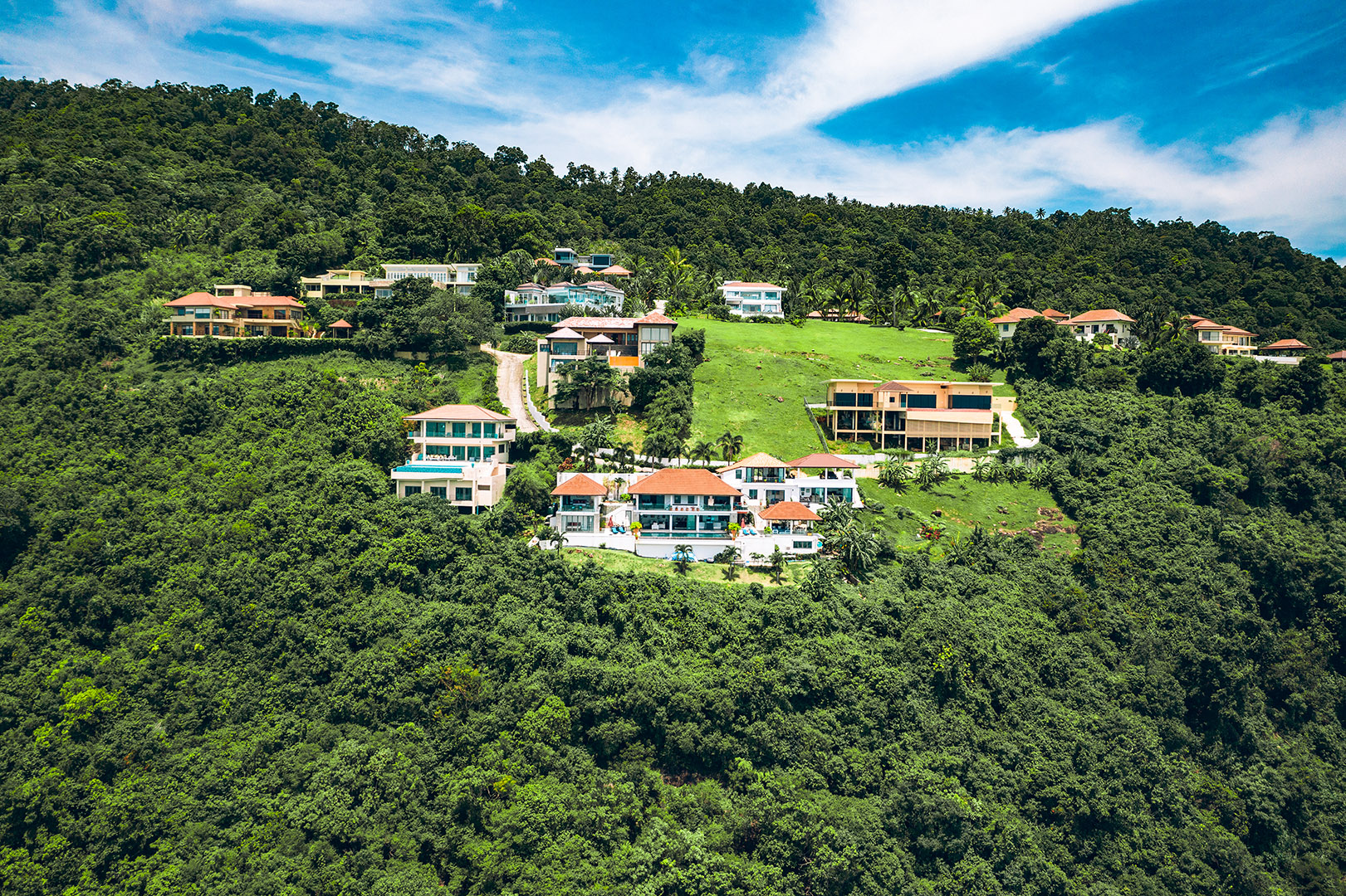 The Peak – Cliffside 5 Bedroom 6 Bathroom Seaview Villa in Bangpor for sale