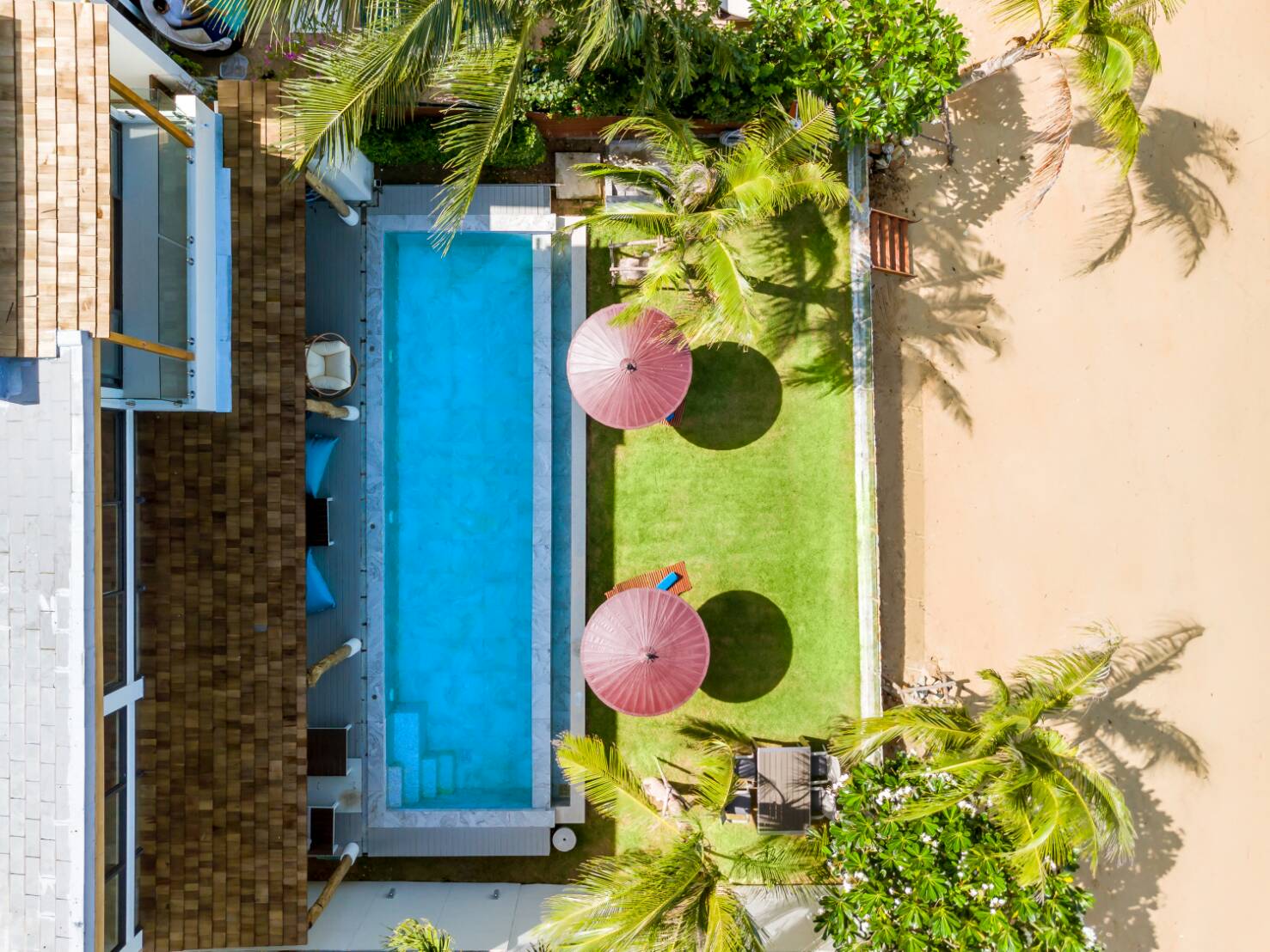 Stylish Tropical 5 Bedroom Beachfront Villa in Bang Makham for Sale: Stylish Tropical 5 Bedroom Beachfront Villa in Bang Makham for Sale
