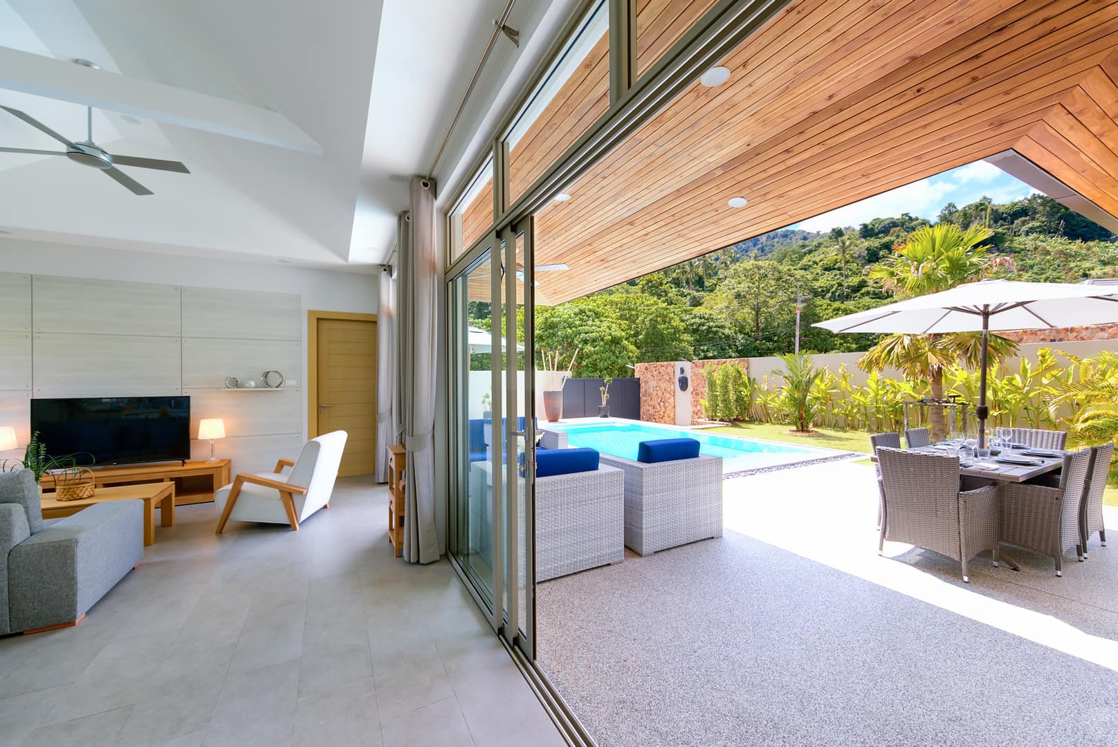 (SOLD) Villa Saona 2 – Chic 3 Bedroom Pool Villa in Lamai for sale