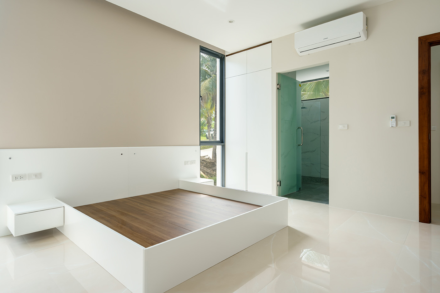 Brand-New 4 Bedroom Seaview Pool Villa in Bang Por for sale