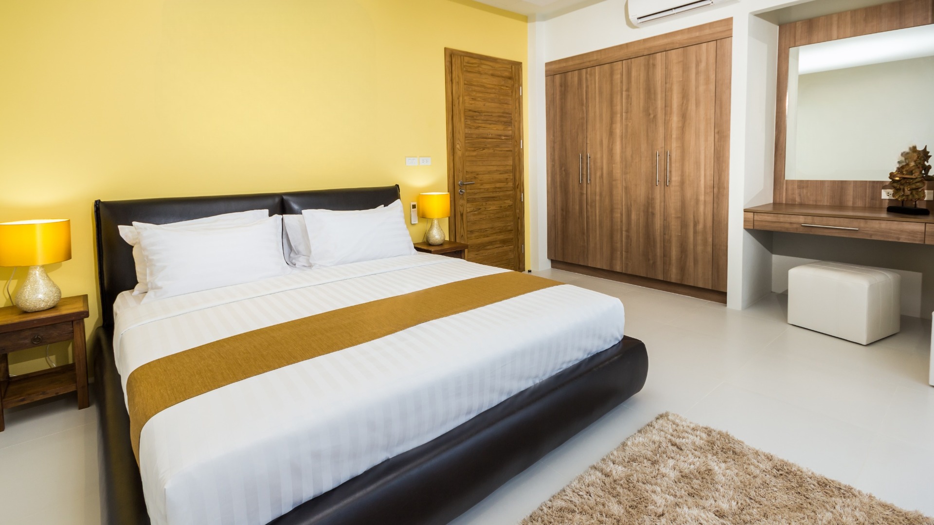 Supreme 4+1 Bedroom Seaview Pool Villa in Maenam for Sale