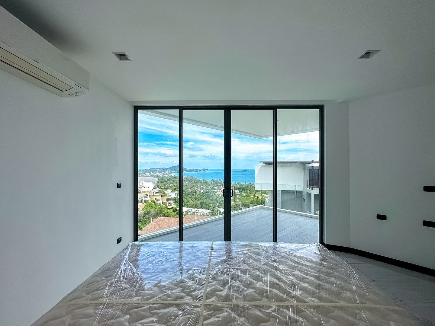 Verano Residence - Quality 4+1 Bedroom Seaview Pool Villa in Chaweng Noi for Sale