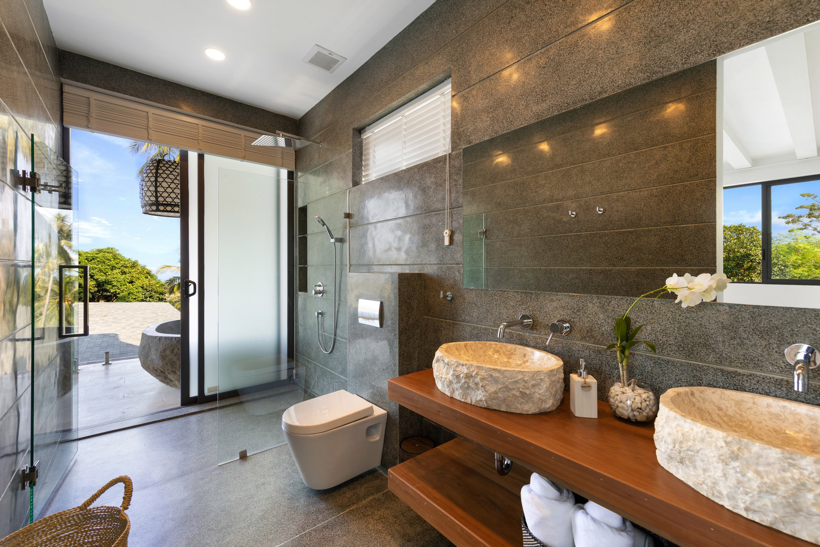 Villa Asi – Astonishing 6 Bedroom Seaview Pool Villa in Chaweng for sale