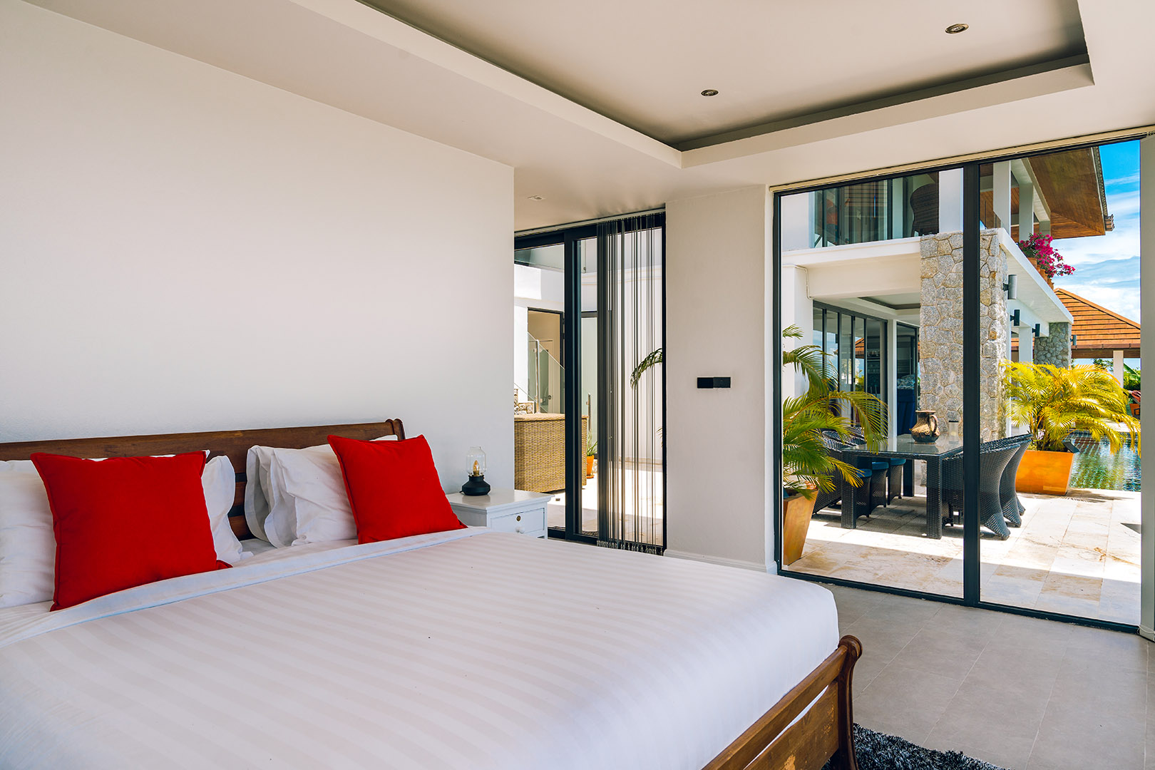 The Peak – Cliffside 5 Bedroom 6 Bathroom Seaview Villa in Bangpor for sale