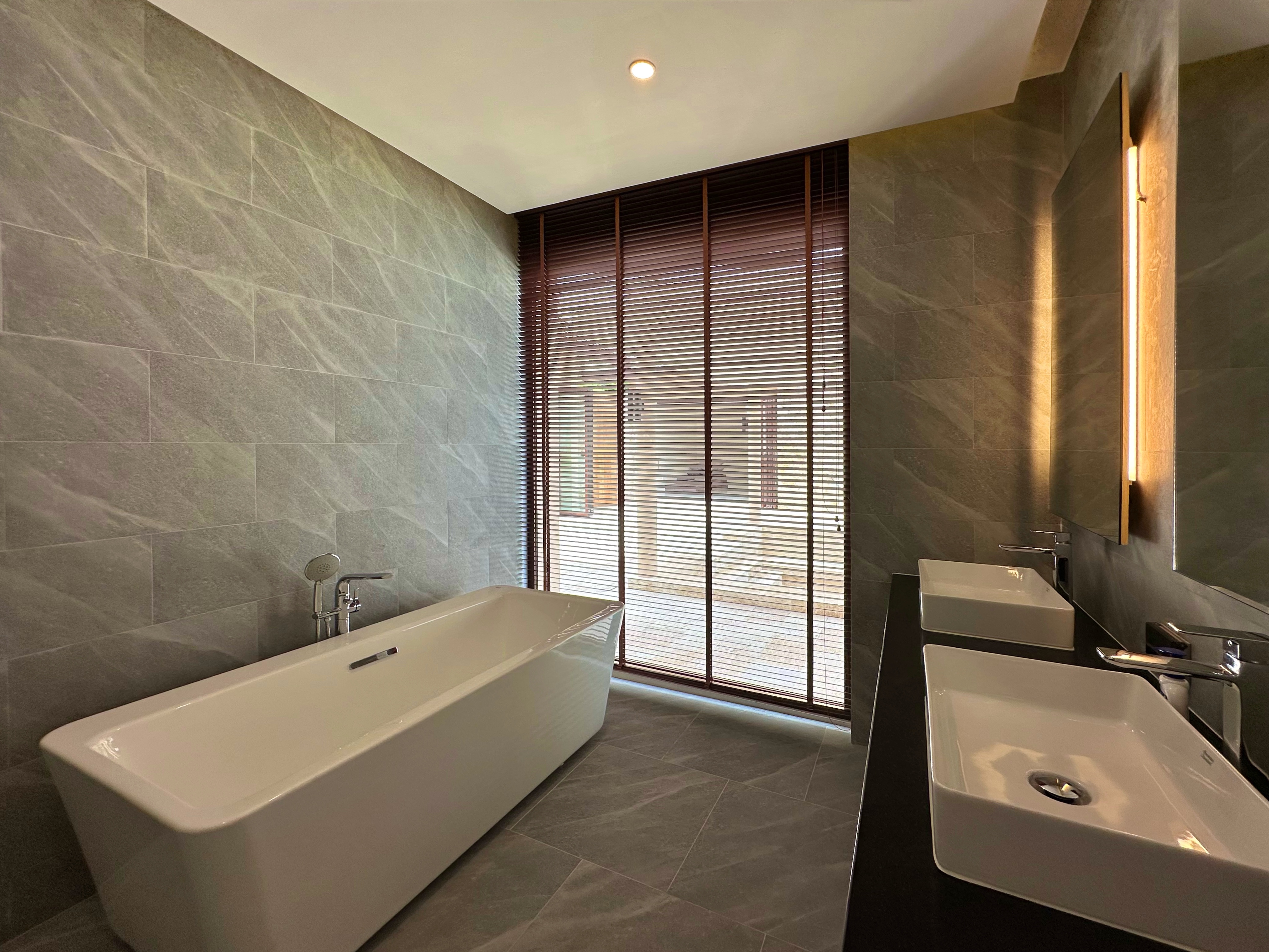 (SOLD) Villa Tujuh - Traditional Tropical 3 Bedroom Seaview Pool Villa in Chaweng Noi For Sale