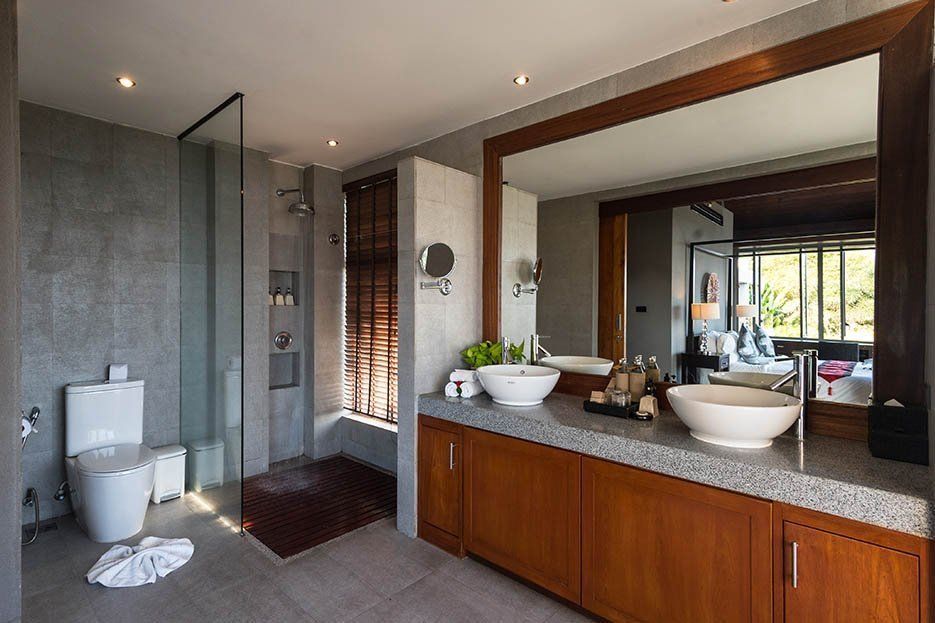 Suralai Villa - Modern Thai 6 Bedroom Seaview Pool Villa in Bophut for sale