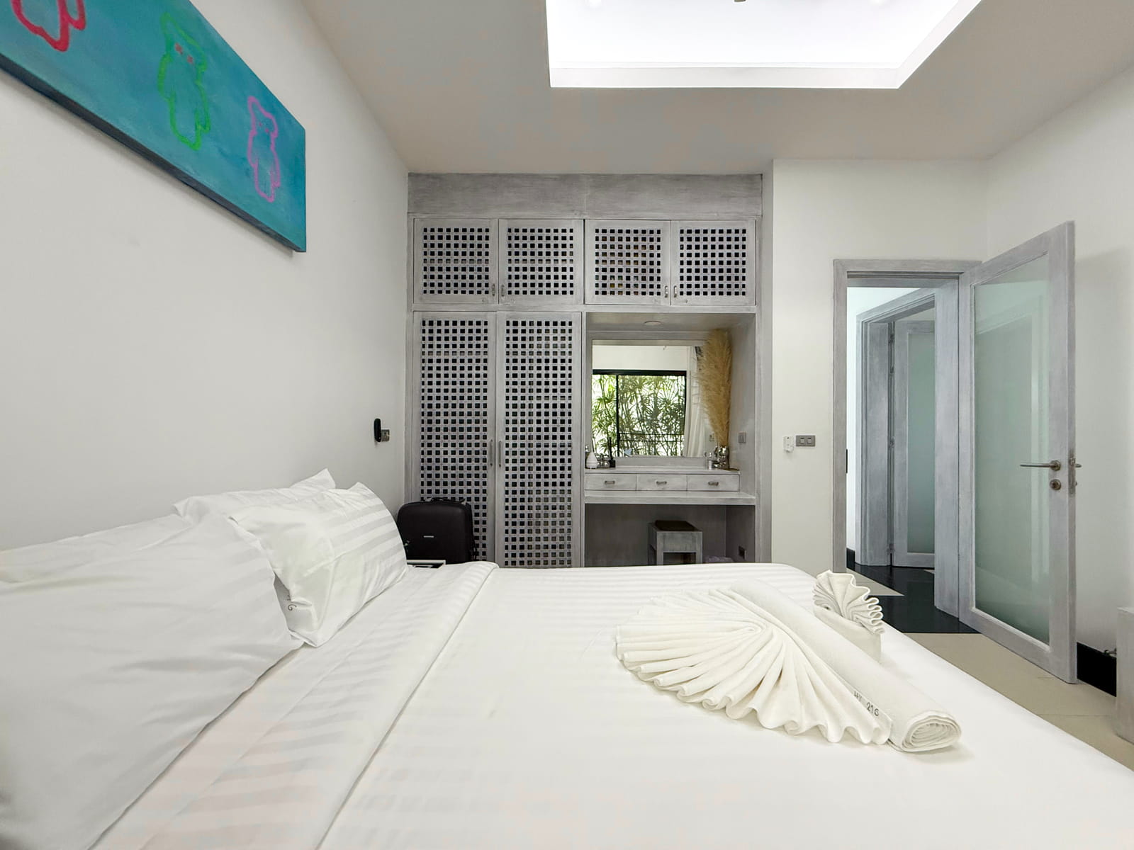 Villa Cannes - 2 Bedroom Garden Pool Villa in Horizon Villas for sale: 2 bedroom Villa Cannes for sale, parking