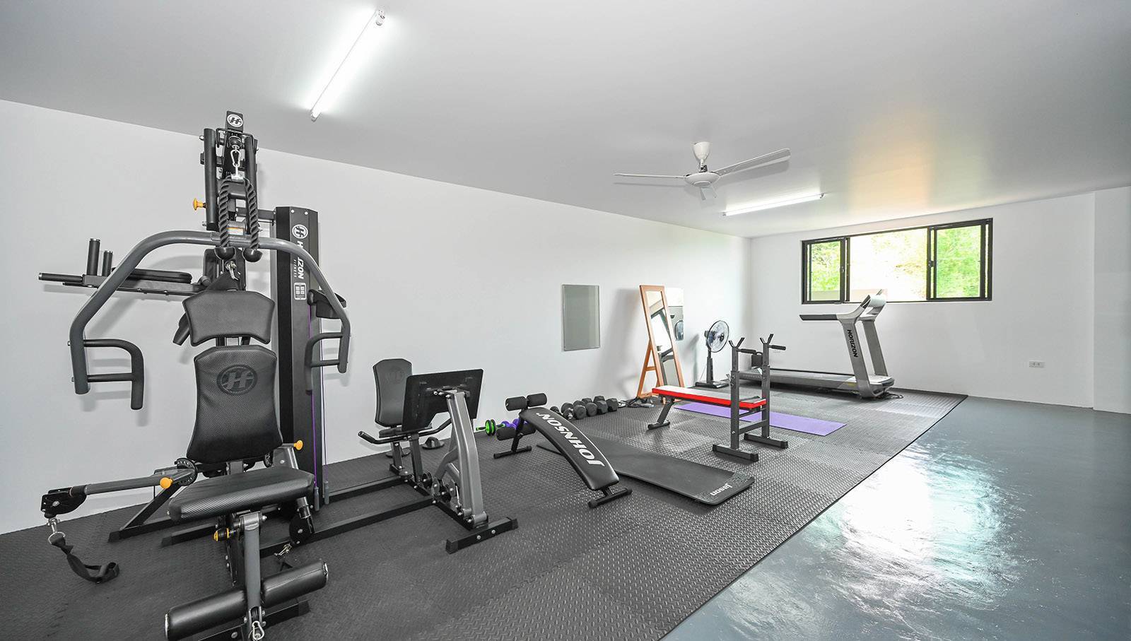 Villa Kelly – Luxury 6 Bedroom Seaview Pool Villa in Plai Laem for sale 