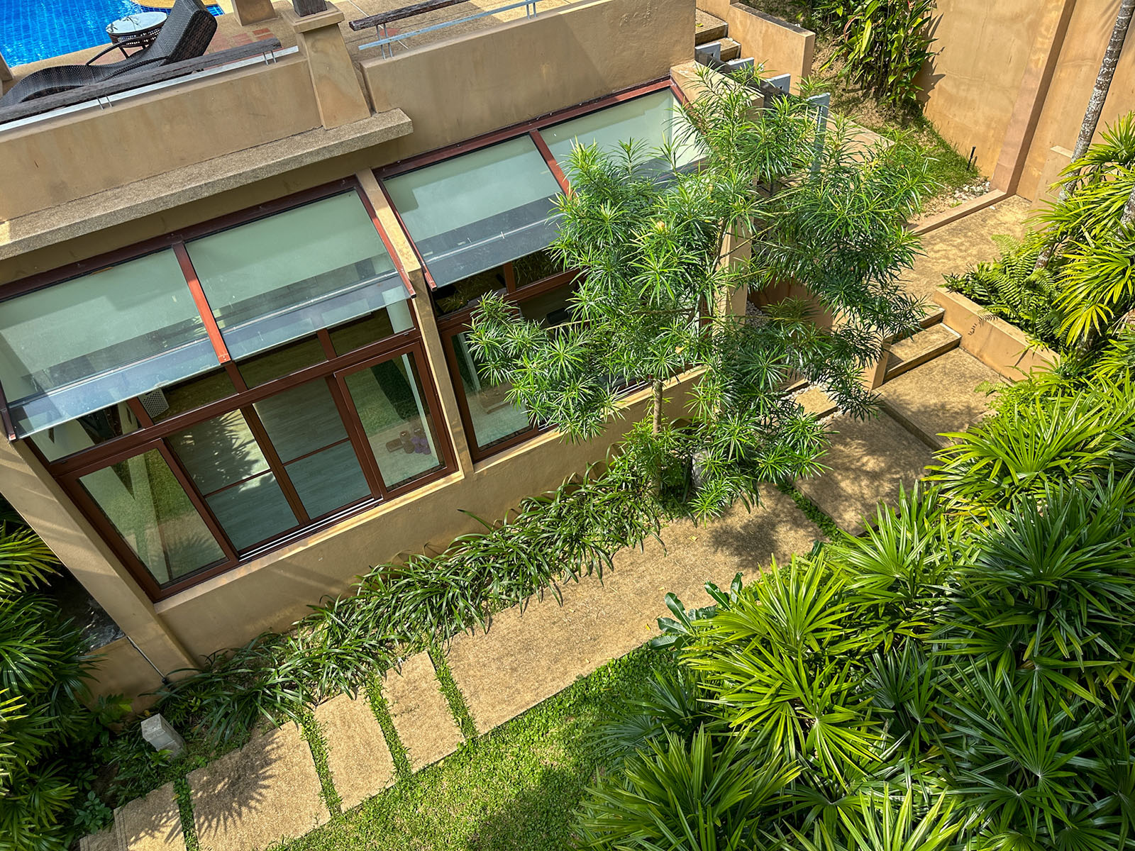 Multi-Building 8+1 Bedroom Seaview Pool Villa with Large Garden in Bang Makham for sale