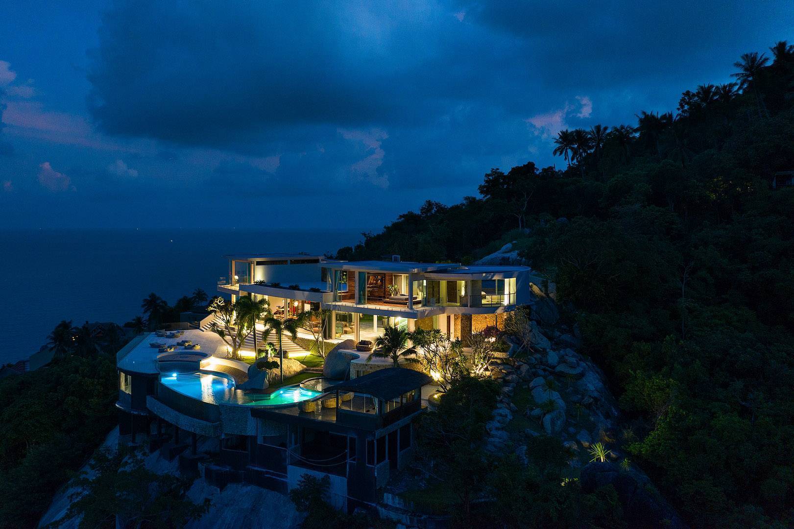 Villa Amaze – The Most Iconic Seaview Villa in Chaweng Noi for sale