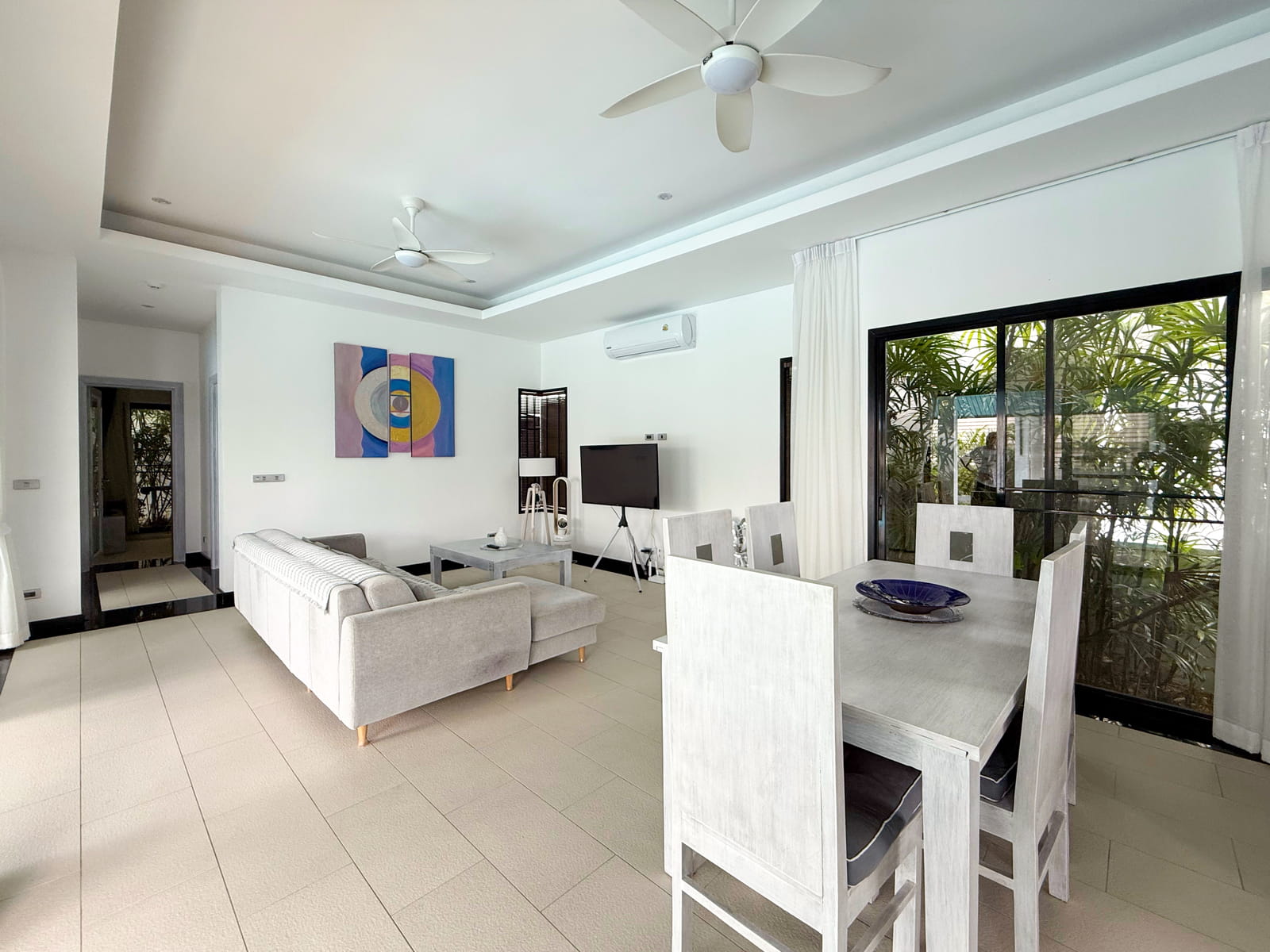 Villa Cannes - 2 Bedroom Garden Pool Villa in Horizon Villas for sale: 2 bedroom Villa Cannes for sale, parking