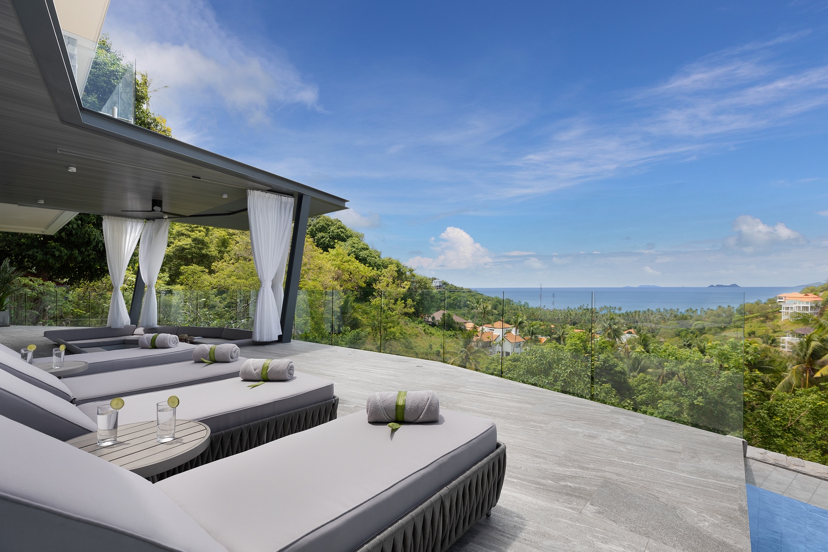 KW Villa – Luxurious 5 Bedroom Seaview Pool Villa in Bangpor for sale