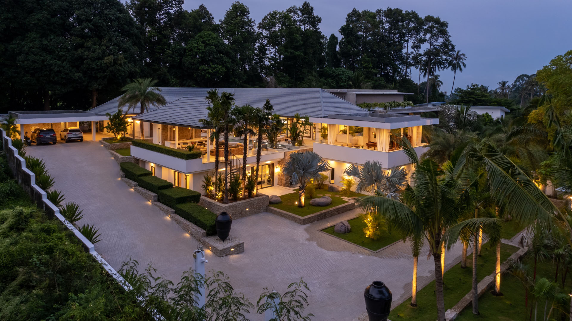 Villa Riverside – Luxury 5 Bedroom Balinese Tropical Retreat in Maenam for sale: Villa Riverside – Luxury 5 Bedroom Balinese Tropical Retreat in Maenam for sale