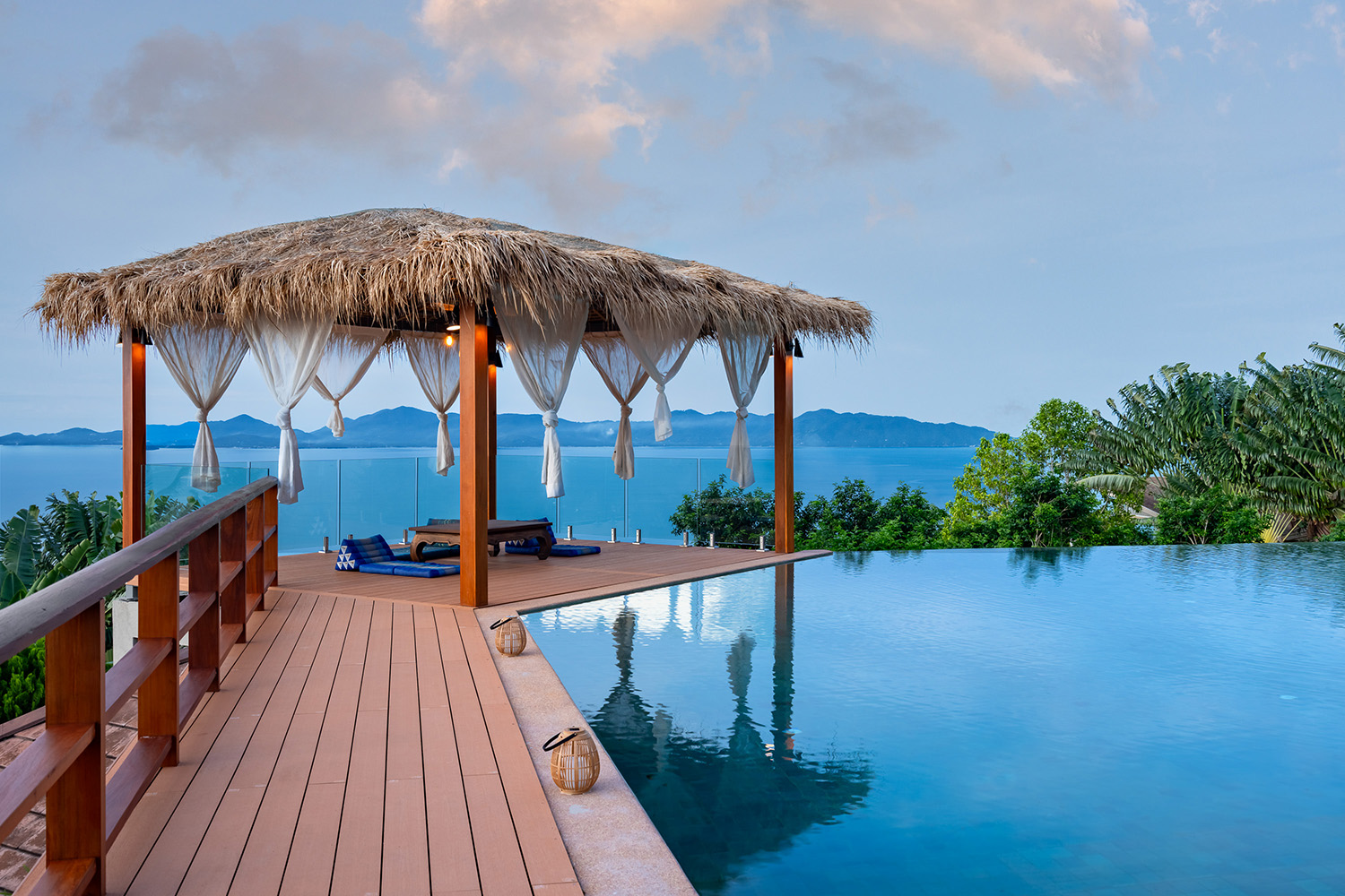 Baan Faa Sai – Renovated 5 Bedroom Seaview Pool Villa in Bangpor for Sale