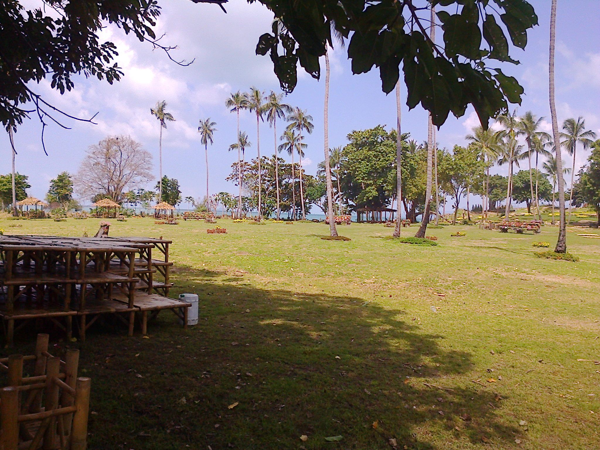 Own a 8 rai land on a private piece of land on Koh Som island.