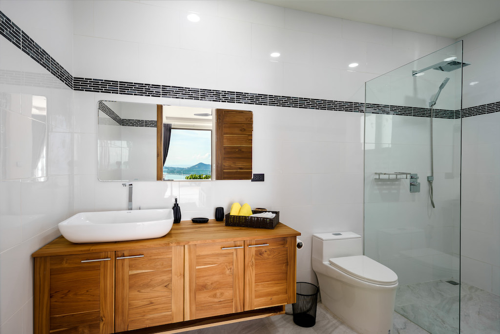 Majestic 4 Bedroom Seaview Pool Villa in Chaweng Noi for Sale