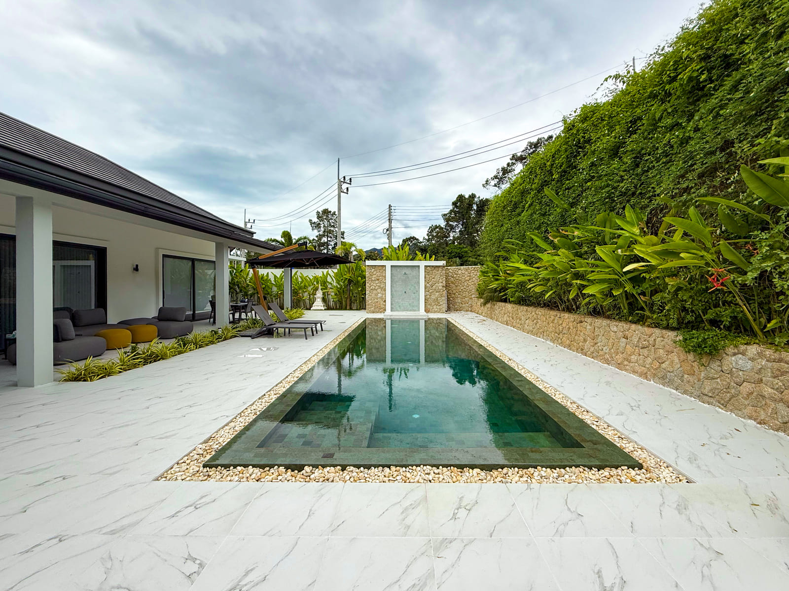Tropical Balinese 4 Bedroom Garden Pool Villa in Maenam for Sale