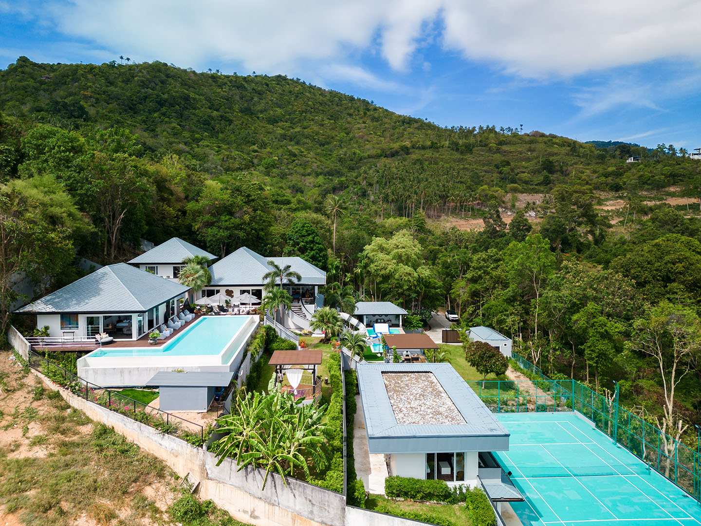 Substantial 9 Bedroom Seaview Pool Villa in Bang Makham for sale