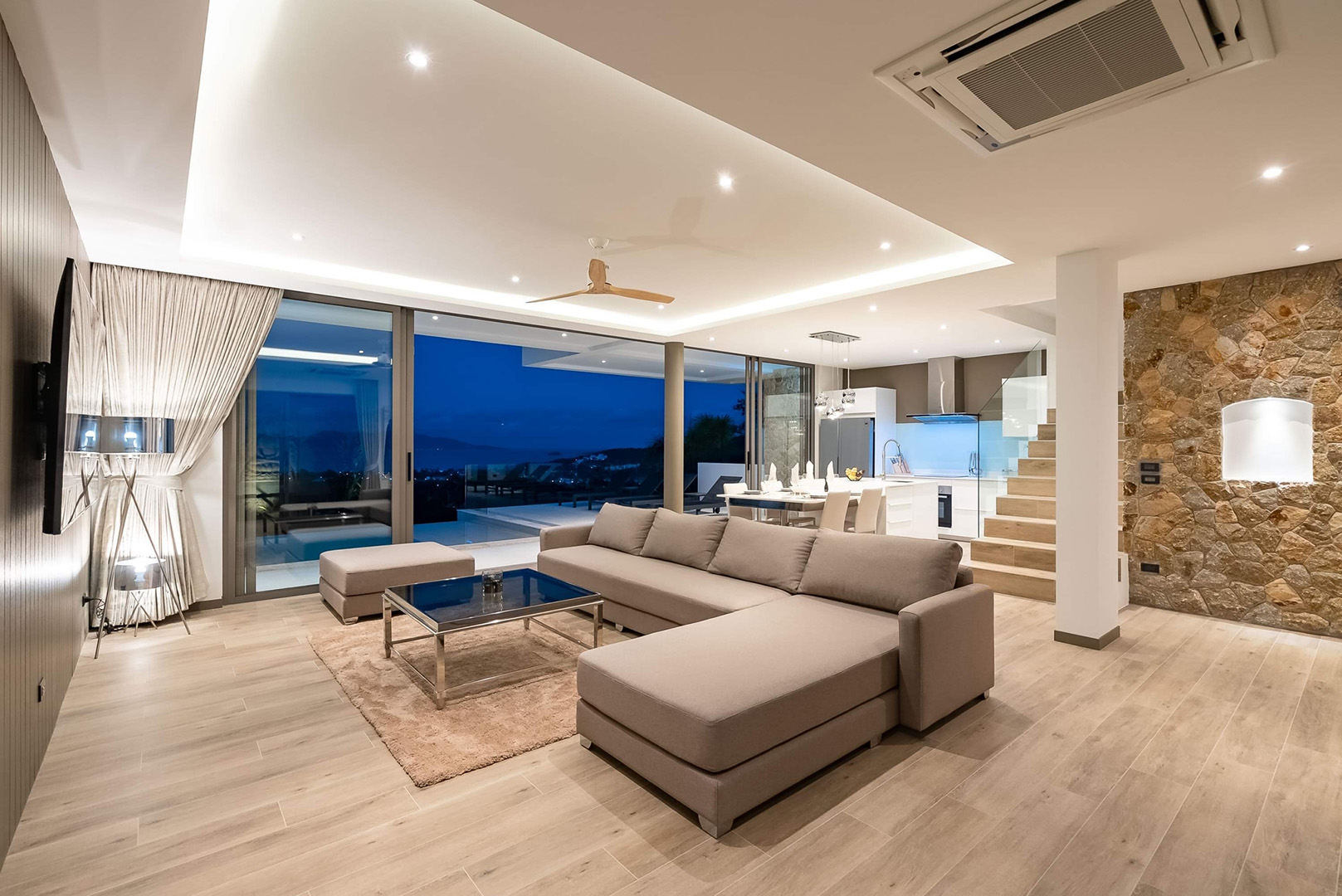 Sophisticated 3+1 Bedroom Seaview Pool Villa in Bophut for Sale