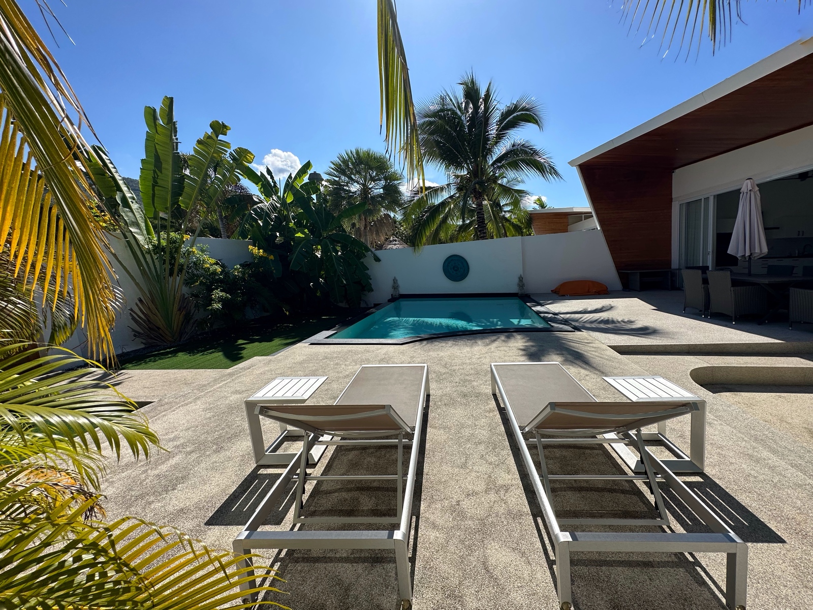 (SOLD) Comfortable 3 Bedroom Garden Pool Villa in Bophut for sale