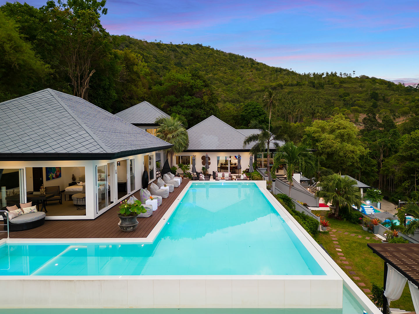 Substantial 9 Bedroom Seaview Pool Villa in Bang Makham for sale