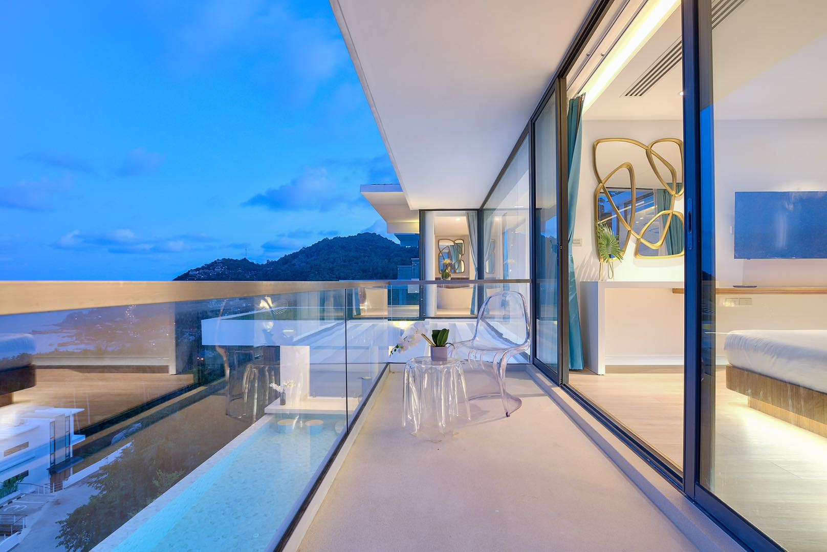 The Wave 2 - Urbane 5 Bedroom Seaview Pool Villa in Chaweng Noi for sale