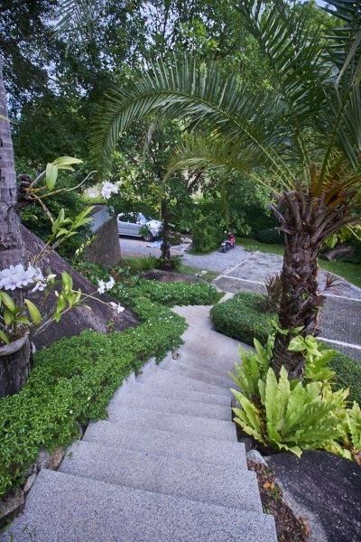 Architecturally Stunning Villa with Spectacular Ocean and Mountain View