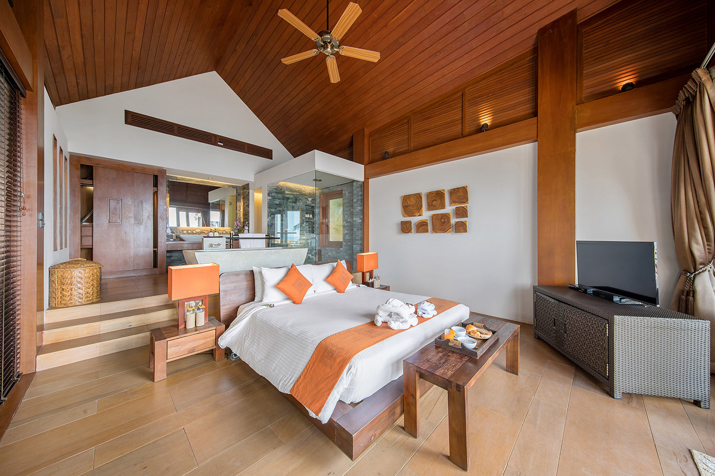 Unique beachfront villa Baan Hinta 
