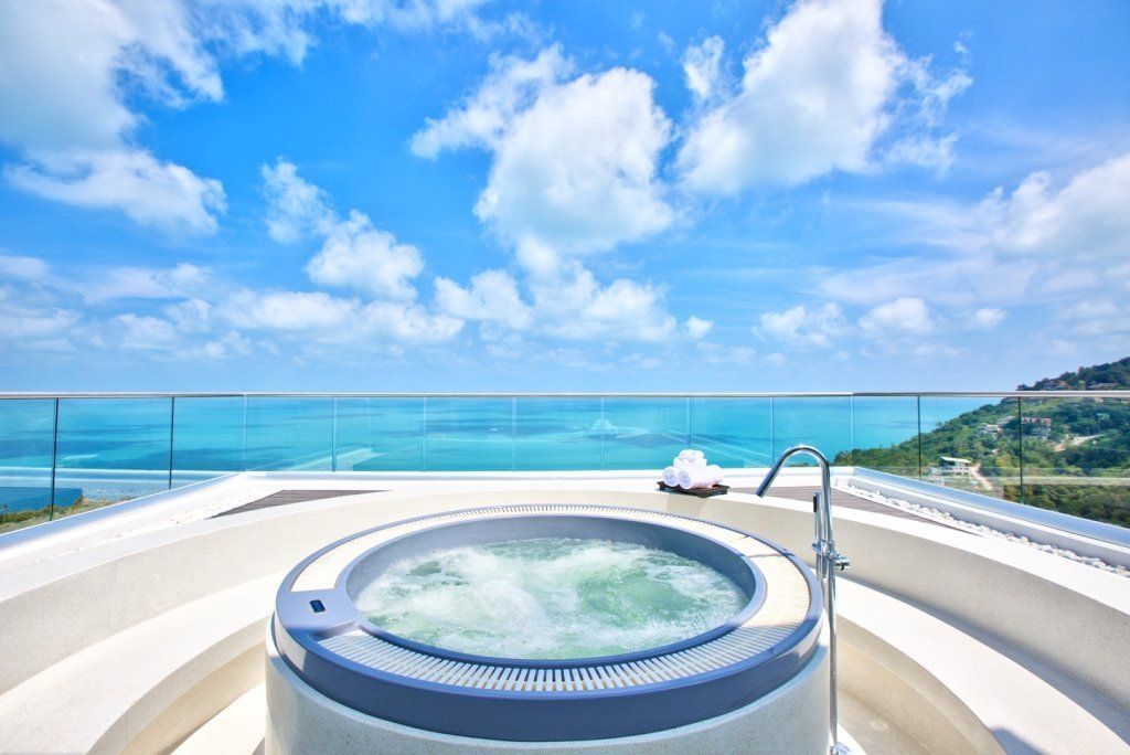 Villa Seawadee – Modern 4 Bedroom Seaview Pool Villa in Chaweng Noi for sale